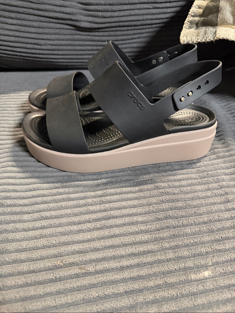 CROCS Women’s Black Strap Platform Sandals with Blush Pink Sole